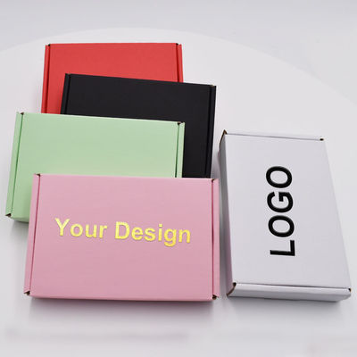 Рифленой повторно использованное футболкой упаковывая печатание цвета Pantone коробки
